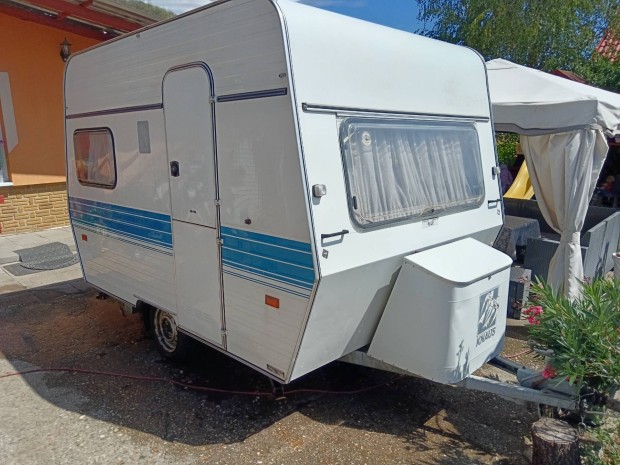 Lakókocsi Knaus 370 telepítésre eladó!