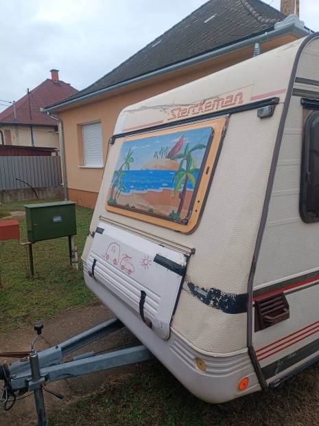 Lakókocsi Sterckeman műszakival