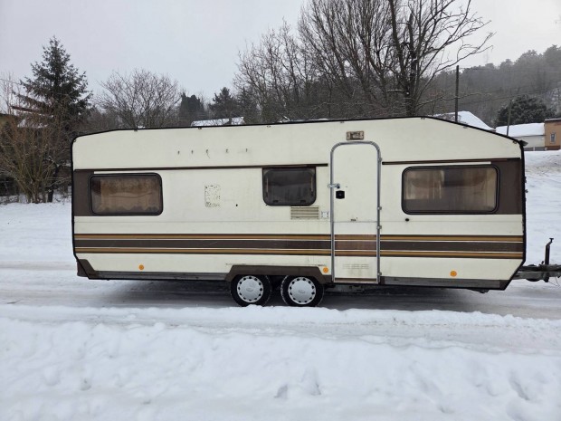 Lak�kocsi, 4-5 szem�lyes, a sz�ll�t�s megoldhat�