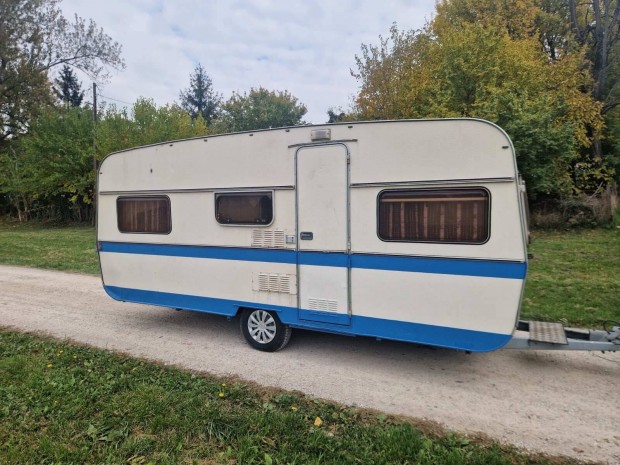 Lak�kocsi, 4-5 szem�lyes, a sz�ll�t�s megoldhat�