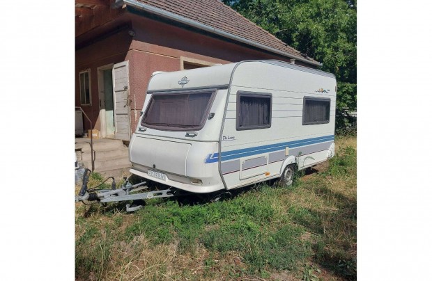 Lakkocsi,( Hobby Caravan) 450-es