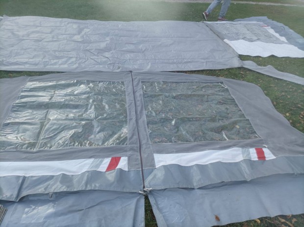 Lakkocsi elstor elad!