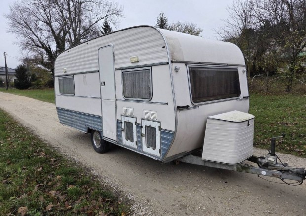 Lak�kocsi j� �llapotban telep�t�sre, a sz�ll�t�s megoldhat�