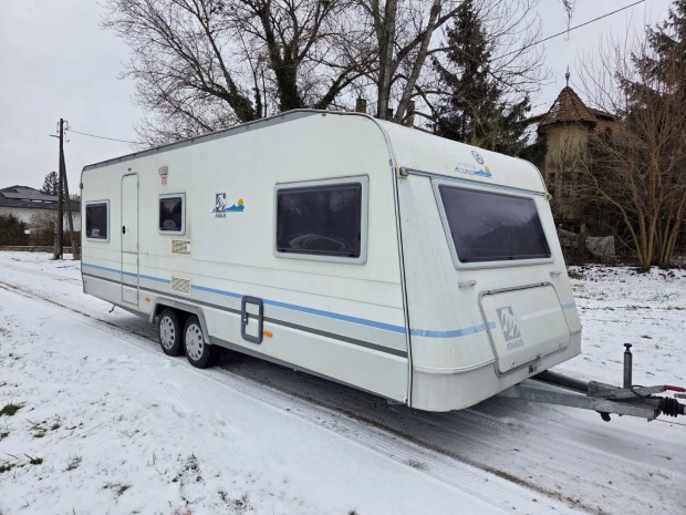 Lak�kocsi nagyon j� �llapotban, telep�t�sre, a sz�ll�t�s megoldhat� 