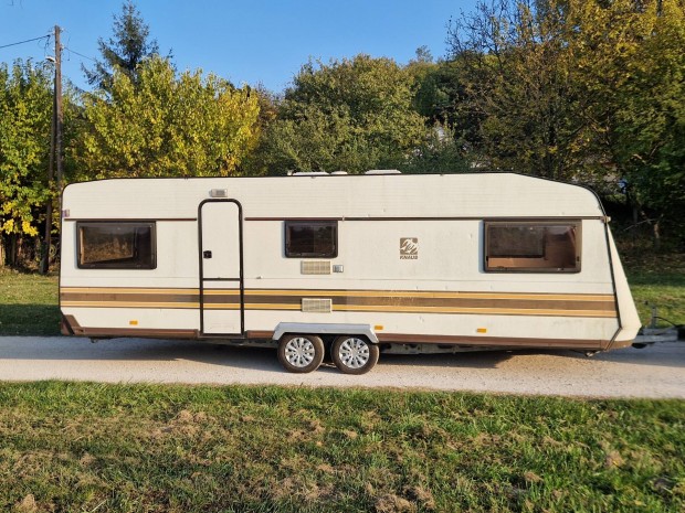 Lakkocsi nagyonj llapotban a szllts megoldhato