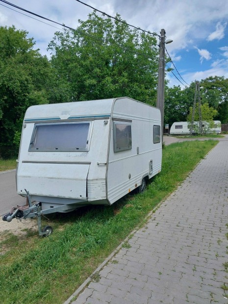 Lakkocsi tec