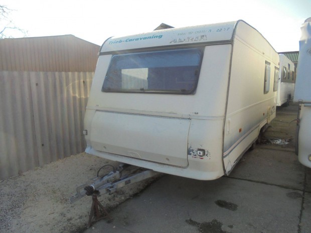 Lakkocsi teleptsre 5 szemlyes, akr szlltssal