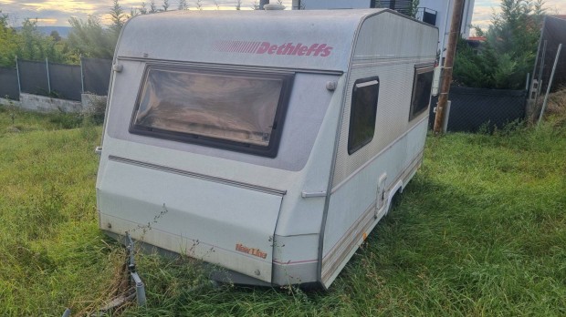 Lakokocsi telepitsre