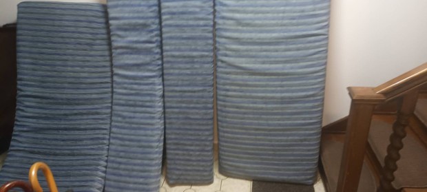 Lakokocsiba ülö garnitúra eladó