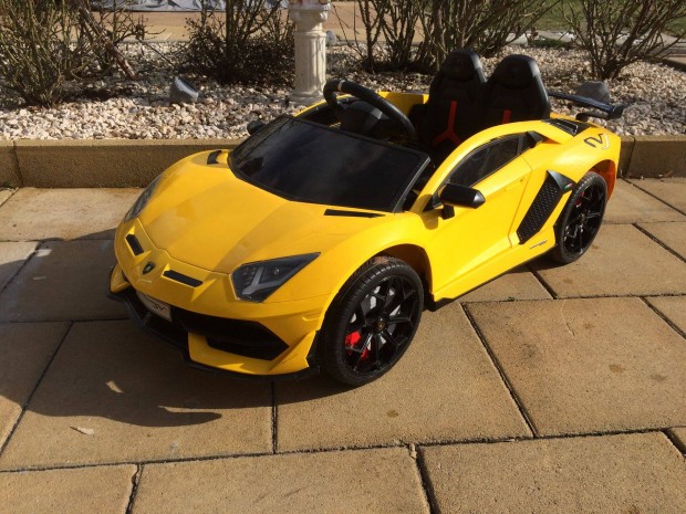 Lamborghini Aventador Elektromos Kisautó Gyerekeknek