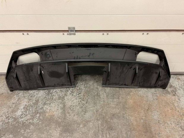 Lamborghini Gallardo facelift LP560 hátsó lökhárító lökő alja alsó rés