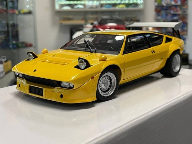 Lamborghini Urraco Rally 1974 1:18 Kyosho 08445GY