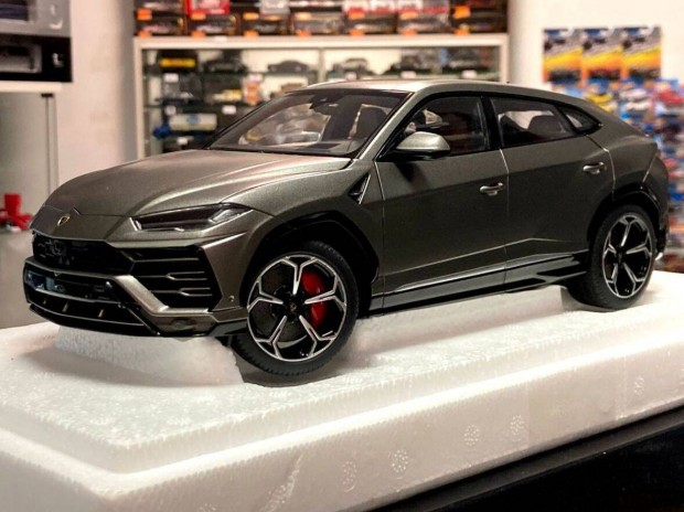 Lamborghini Urus 2018 1:18 1/18 Autoart Composite 79164