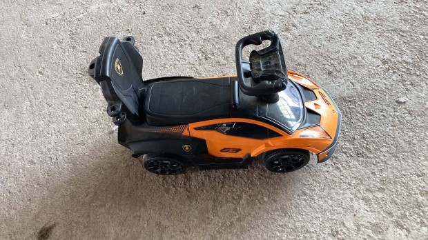 Lamborghini lábbal hajtós gyerekautó!