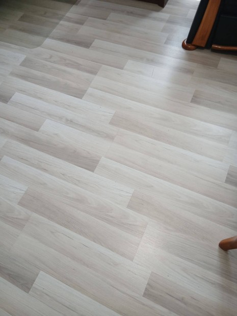 Jofogas Laminalt Parketta