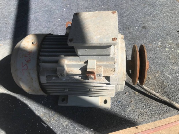Lammers 12AA 100L villanymotor 380v 920/min 0,4kw