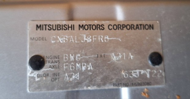 Lancer VIII motorh�ztet� elad�