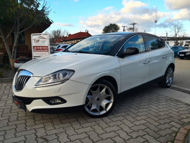 Lancia DELTA 1.8 Di-T Platino Sporttronic 143.6...