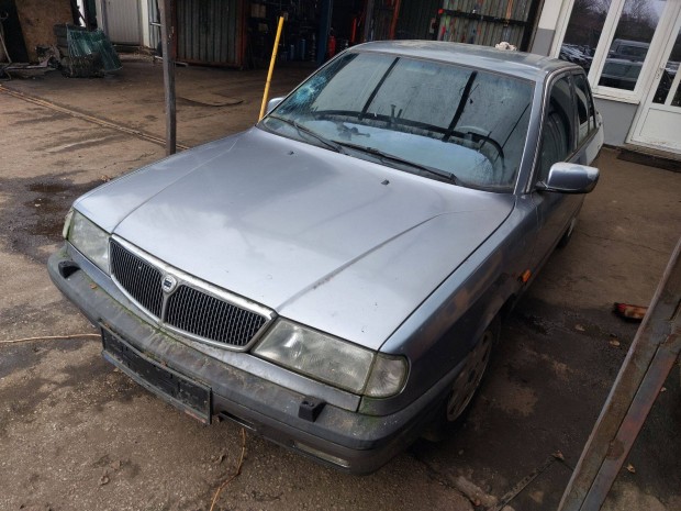 Lancia Delta 2.0 alkatr�szei