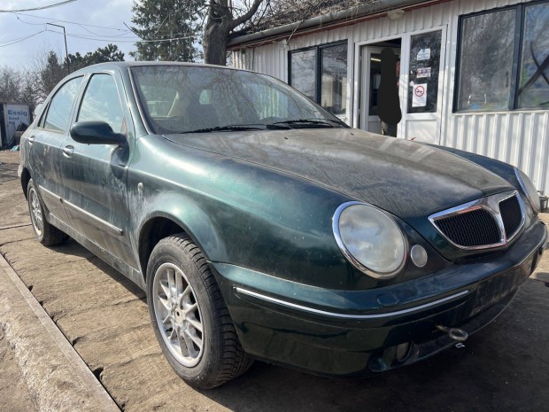 Lancia Lybra 1.6i (2002) 182B6000 Alkatr�szek #M3772