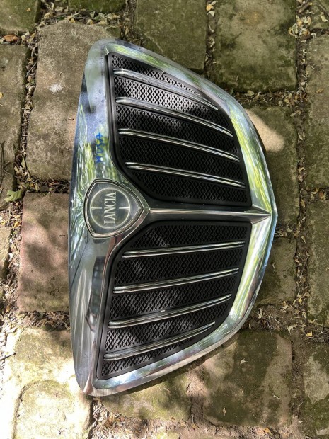 Lancia Musa díszrács