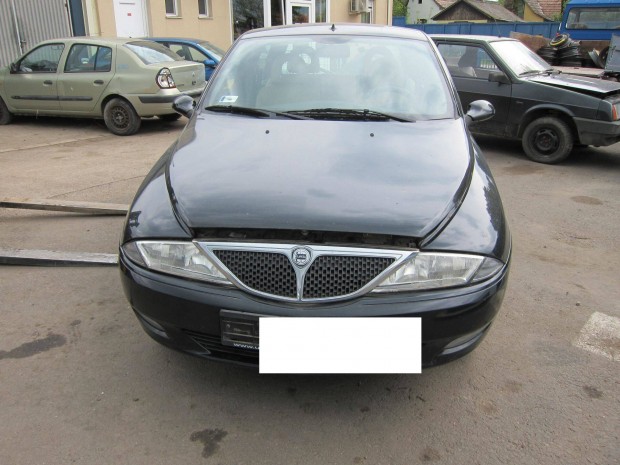 Lancia Y I bontott alkatrészek eladók