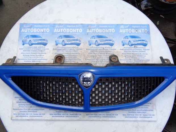 Lancia Y hűtőrács