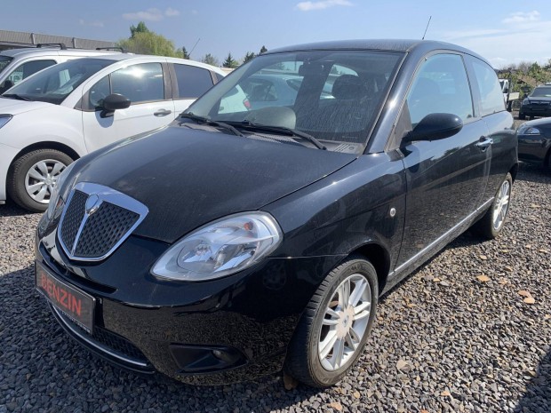 Lancia Ypsilon 1.2 8V Argento