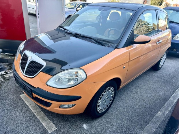 Lancia Ypsilon 1.2 8V Argento