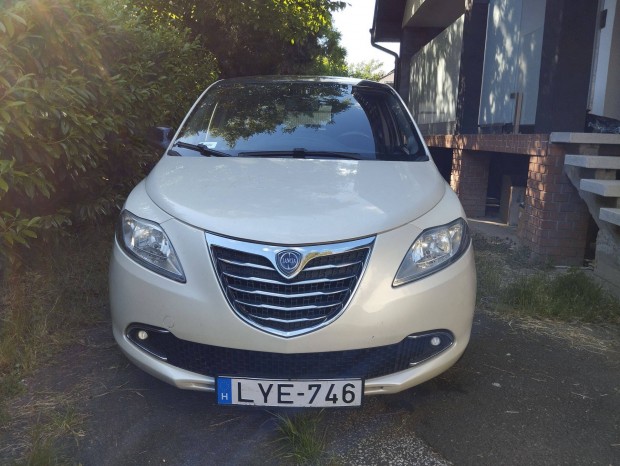 Lancia Ypsilon 1.2 8V Gold