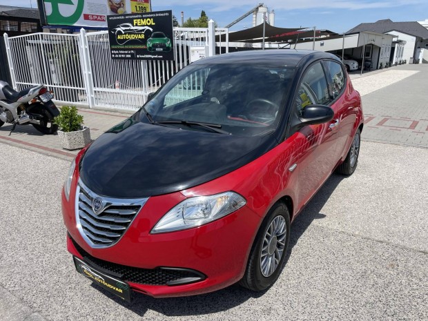 Lancia Ypsilon 1.2 8V Silver Megkímélt! Végig S...