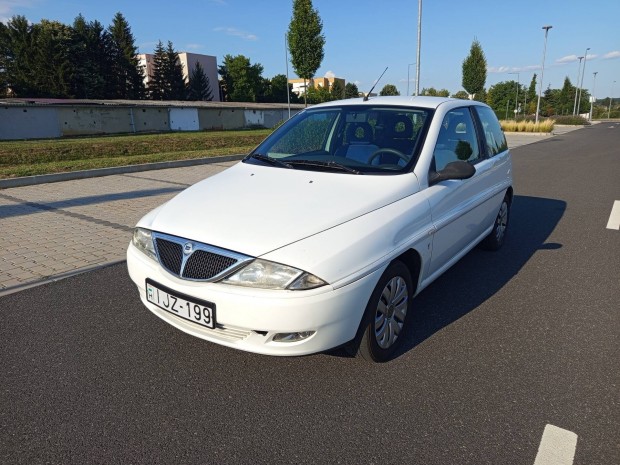 Lancia Ypsilon 1.2 LS elad 