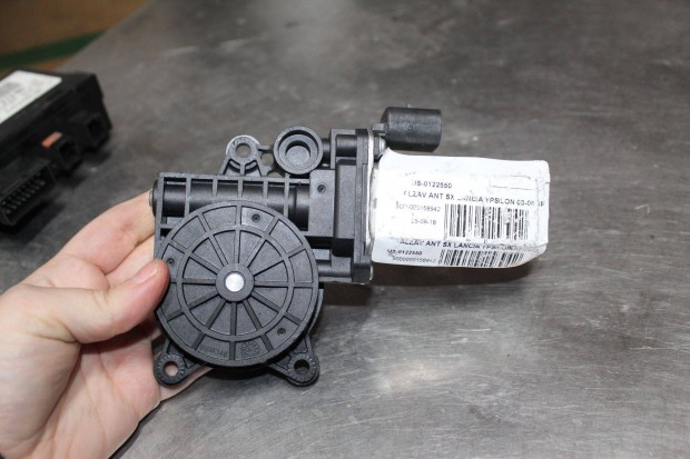 Lancia Ypsilon 2003-2006 bal els ablakemel motor