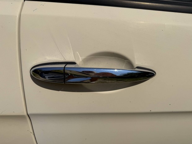 Lancia Ypsilon (3 ajts ) 1.2B jobb els kls kilincs