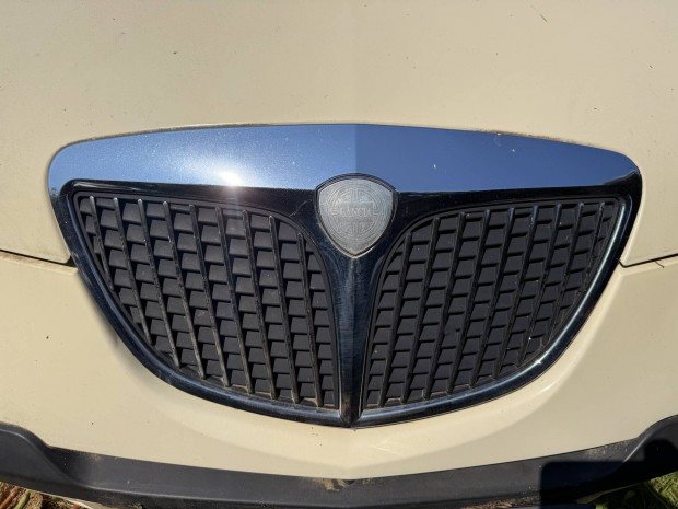 Lancia Ypsilon (3 ajts ) 1.2 B dszracs