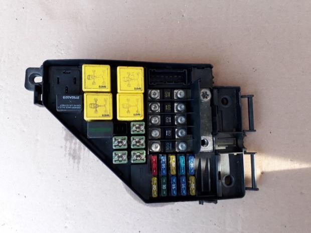 Land Rover Freelander (1997-2006) 2.0Diesel Biztos�t�k T�bla