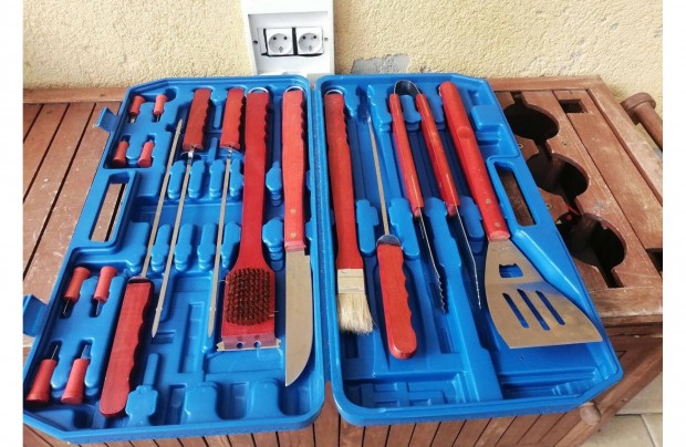Landmann 18 részes Grill eszköz készlet