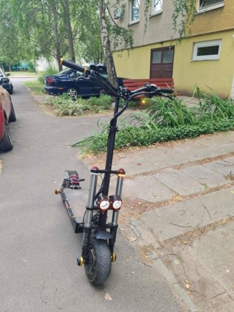 Laotie ti30 5600w elektromos roller