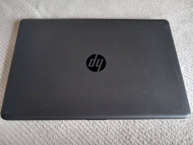 Laptop 15" alkatrsznek elad (alaplaphibs) HP 250 G7 i5 8th Full HD
