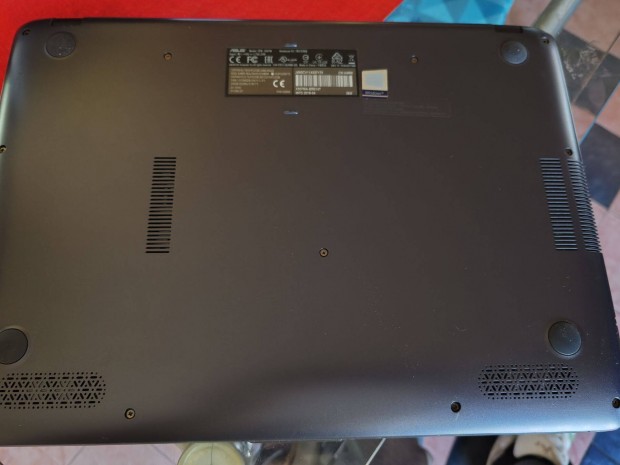Laptop Asus Vivobook 15 X507MA
