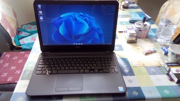 Laptop Dell Celeron 2830 Windows11 Office2021 4GB Jakksi 240SSD 15"