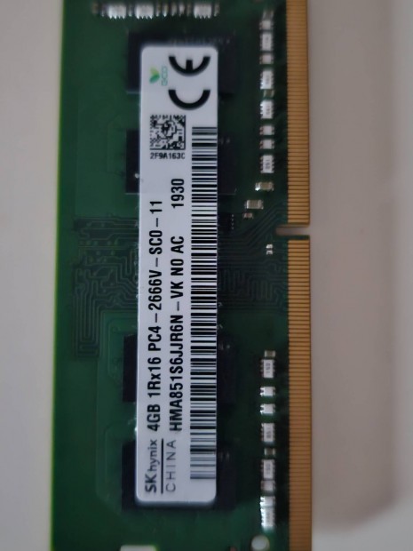 Laptop Ram Elad.