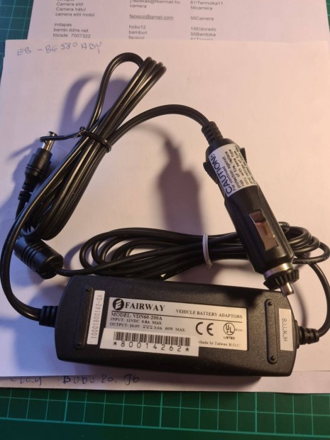 Laptop adapter aut akkumltorhoz