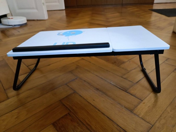 Laptop asztalka, elefnt, sszecsukhat tkez asztalka,