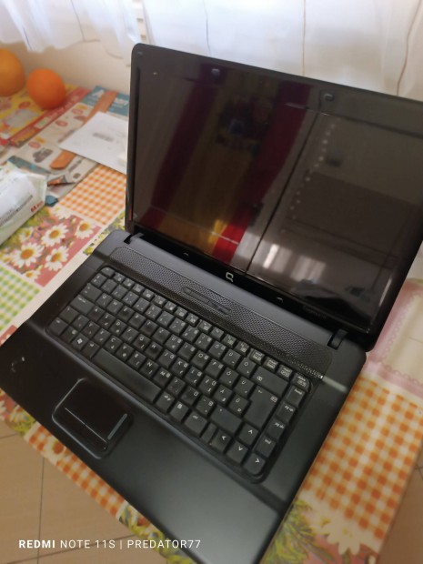 Laptop eladó olcsón töltő nélkül!