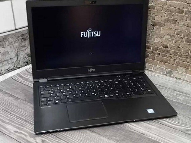 Laptop is tablet is: Fujitsu Lifebook u758