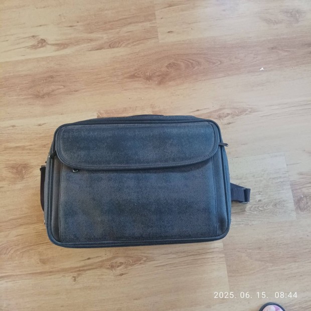 Laptop táska
