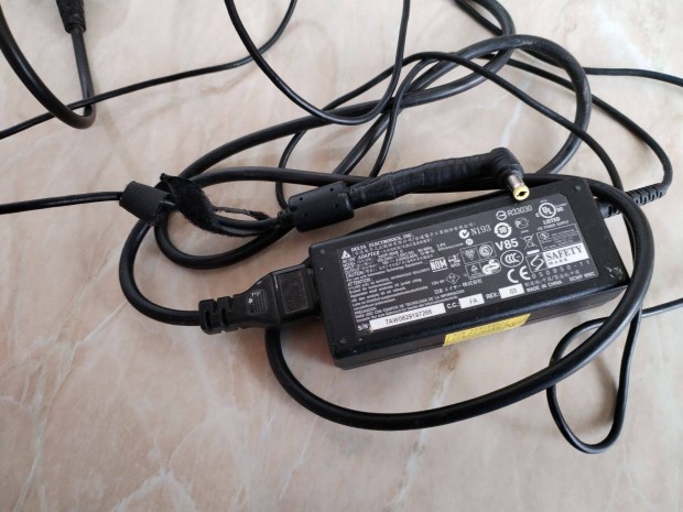 Laptop töltő Dell laptohoz