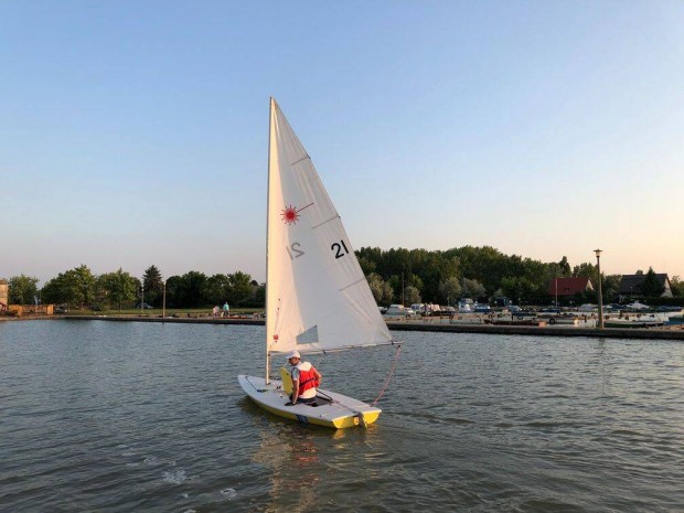 Laser vitorlás (dingi), jó állapot, azonnal vitorlázható