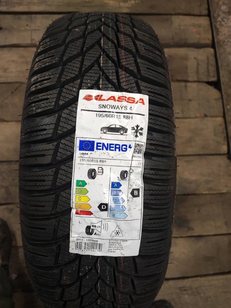 Lassa Snoways 4 195/60 R15 88H 1db j 